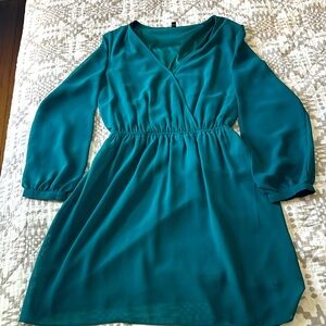 Express XS Green long sleeve dress